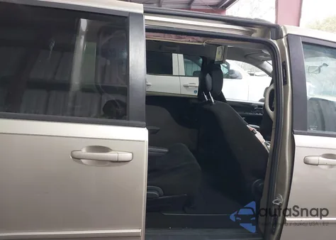 2013 Dodge Grand Caravan Sxt z USA, uszkodzony, nr VIN 2C4RDGCG1DR660363